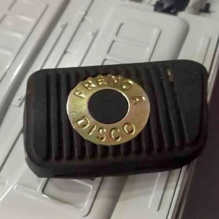 Ford fairlane cubre pedal freno a disco