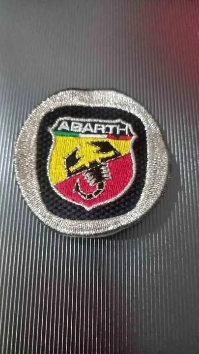 Abarth escudo bordado
