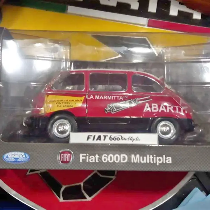 Fiat 600 Multipla 1/18 Abarth. Italiana