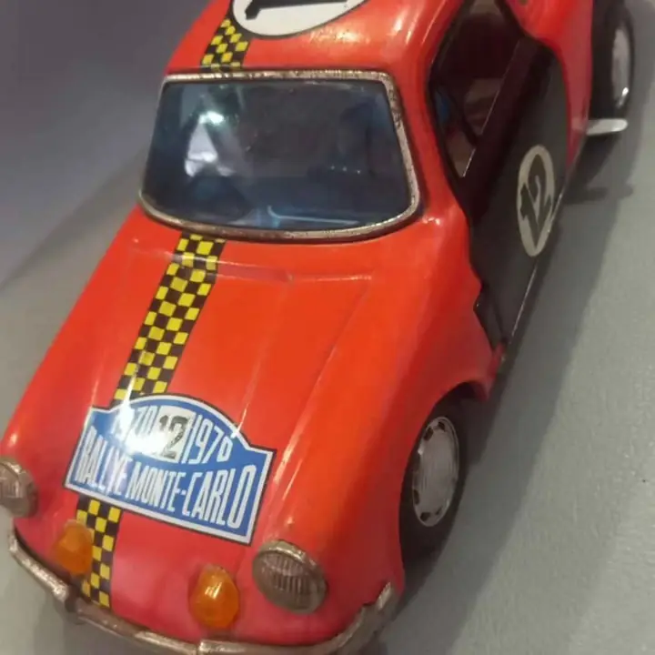 Porsche bandai chapa a reparar