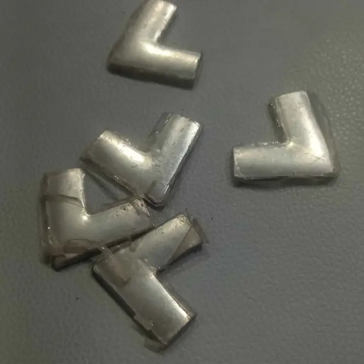 Peugeot 505 chapitas escuadras parabrisas