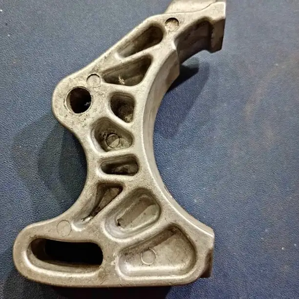 Fiat 600 soporte dinamo original