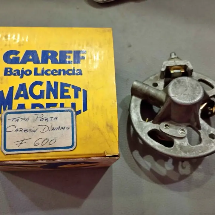 Fiat 600 1100 tapa porta carbones de dinamo