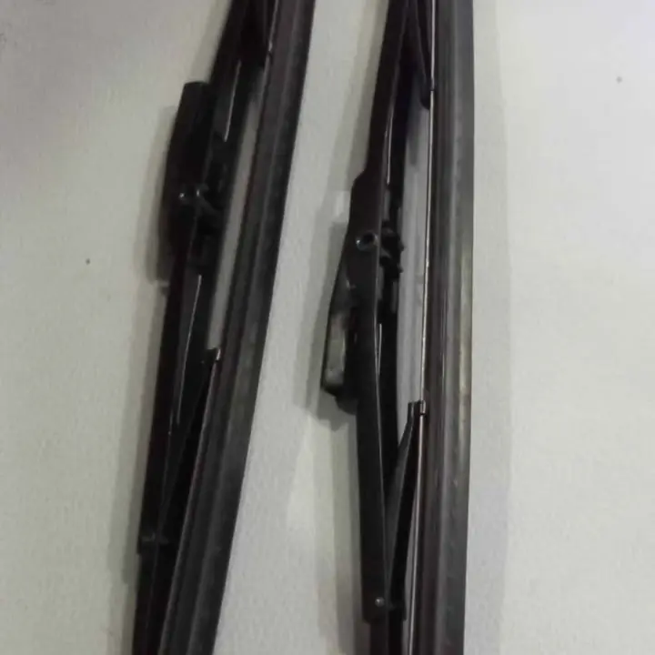Fiat 600 S escobillas limpiaparabrisas metalicas nuevas x 2