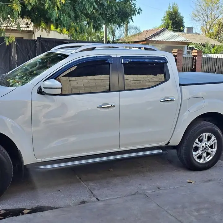 Vendo Nissan frontier xe 4x2 Automática 2024 34.600 KM. $43.200.000 permuto. walter