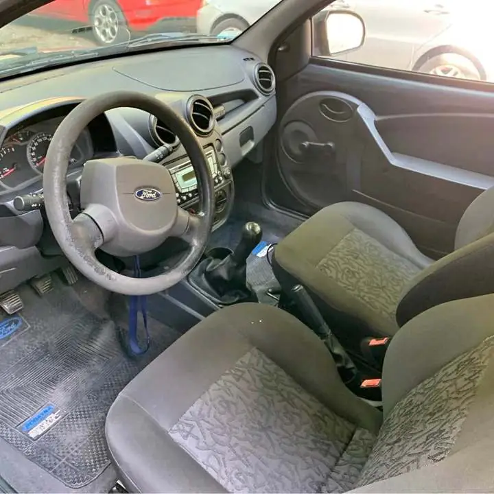Ford Ka viral muy buen estado capot y techo un poco gastado aire dirección año 2011/155 mil km