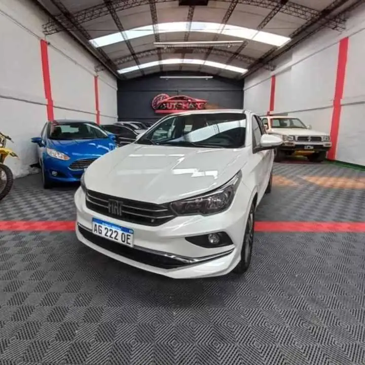 Cronos 700 KM 2023 patentado blanco