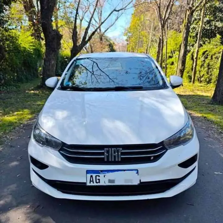 Fiat Cronos 2024 con 15.000km