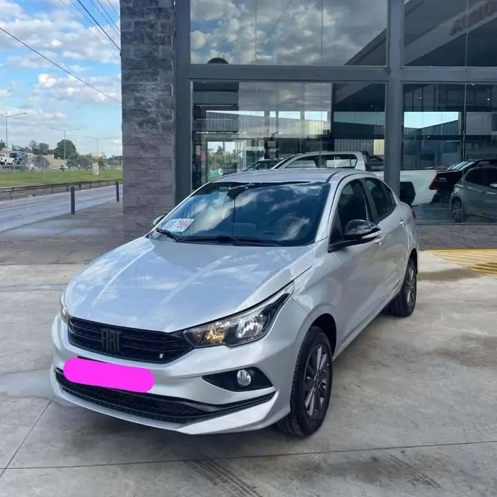 Se vende cronos de fiat sedan 1.3 muy económico