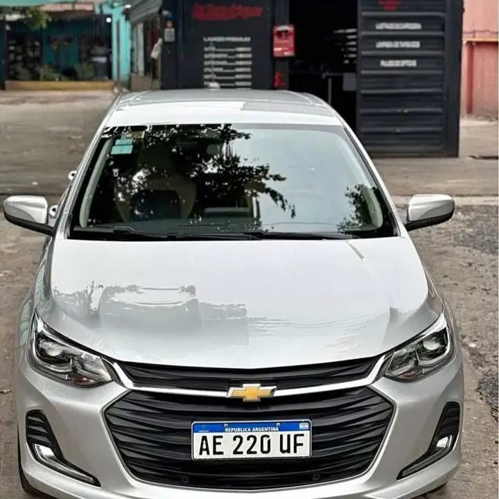 Se vende chevrolet onix inmaculado