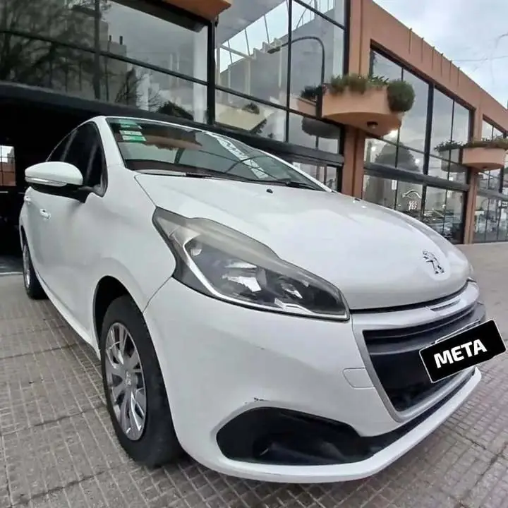 Financio en cuotas fijas Peugeot 208 2017 IMPECABLE