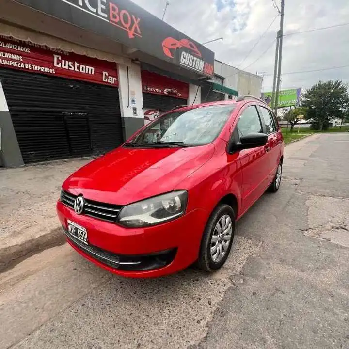 Se vende hermosa volkwaguen suran 2014 C/ 110.000KM