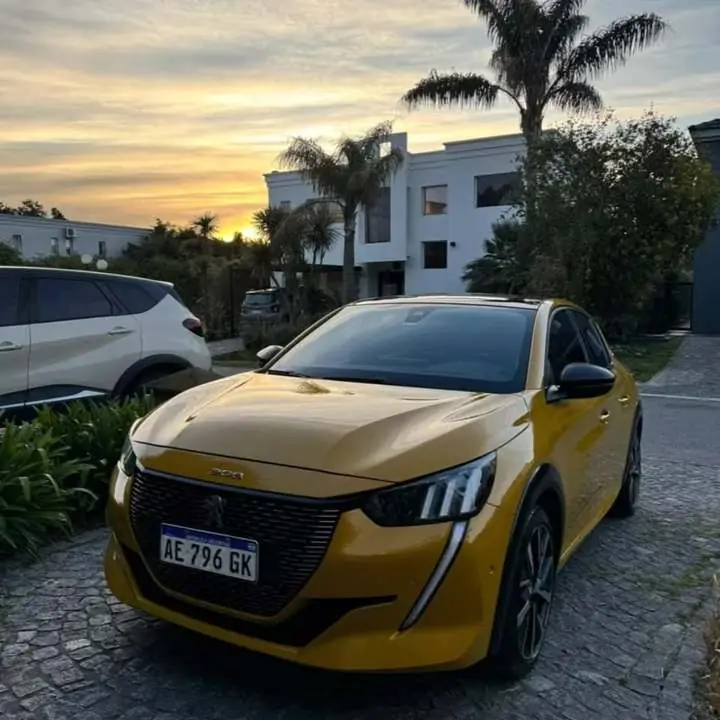 208 GT 2022 con 41.000KM