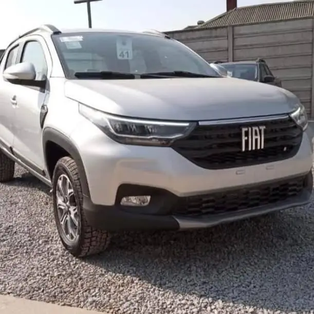 Fiat strada inmaculada