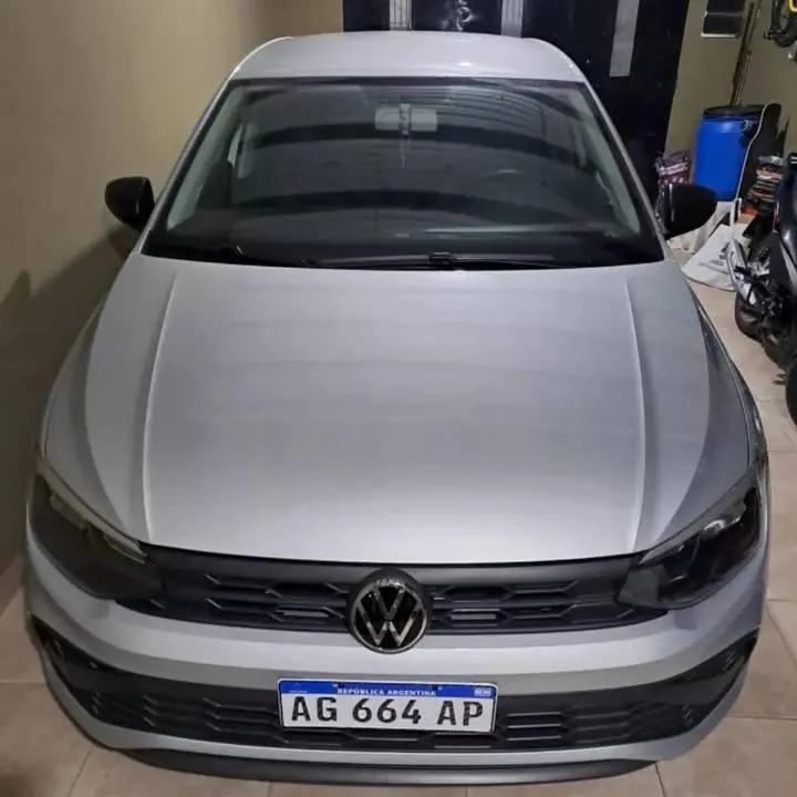 Vendo mi polo con solo 1.500km