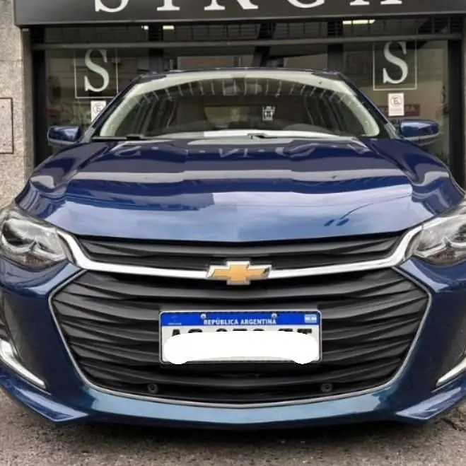 Hermoso chevrolet onix color azul financio!