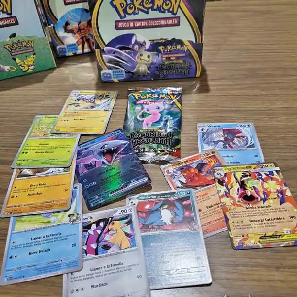 Caja de cartas pokemon Oscuridad Absoluta x36 sobres