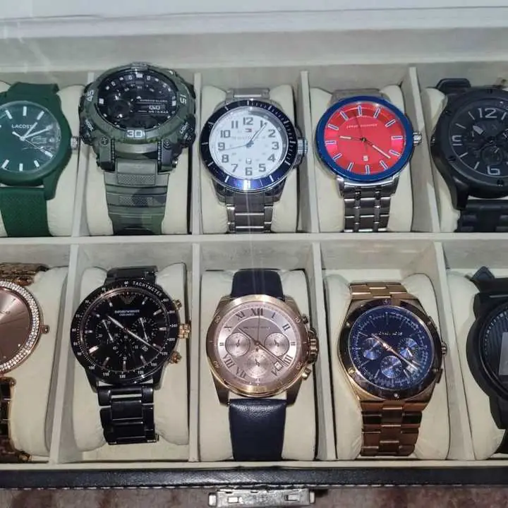Lote relojes Armani, Michael kors, Lacoste, Tommy