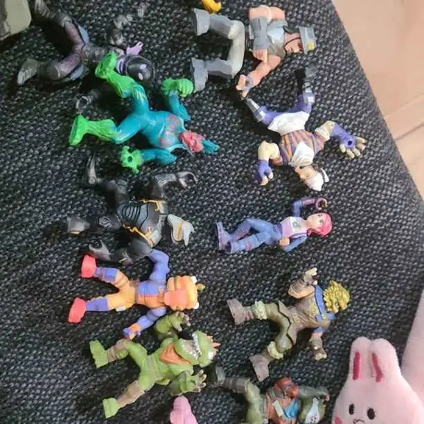 Figuras mini de fortnite COMPLETAS