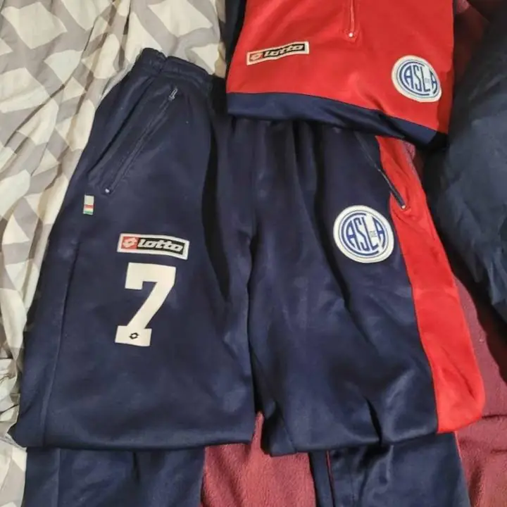 Conjunto buzo y pantalón lotto san lorenzo utileria