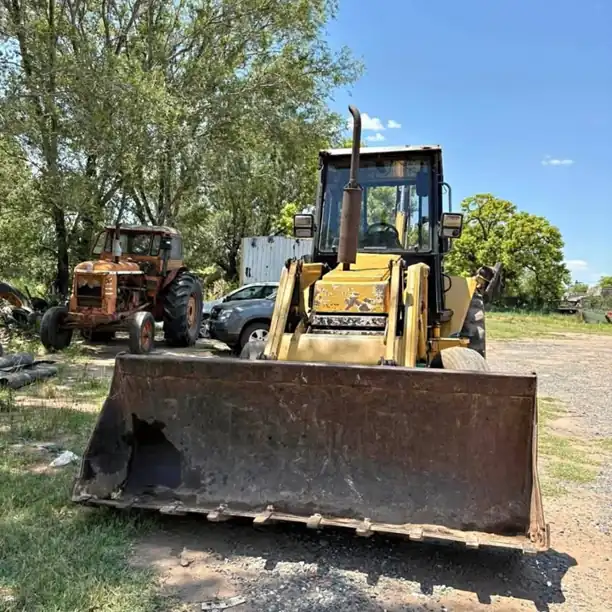 2010 Massey Ferguson 96 (retroexcavadora/retro pala)
