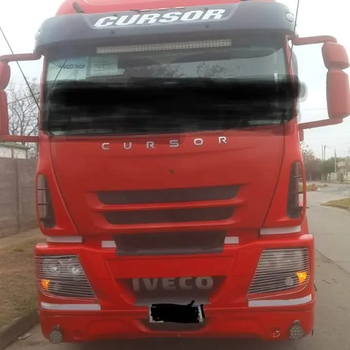 2017 Iveco cursor 330 4x2 tractor