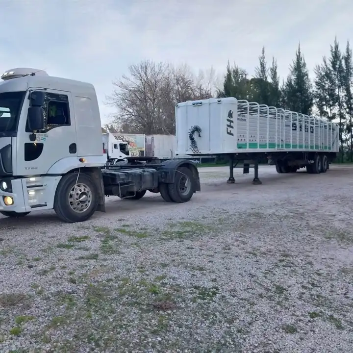 Ford Cargo 220HP Tractor 4x2 2012