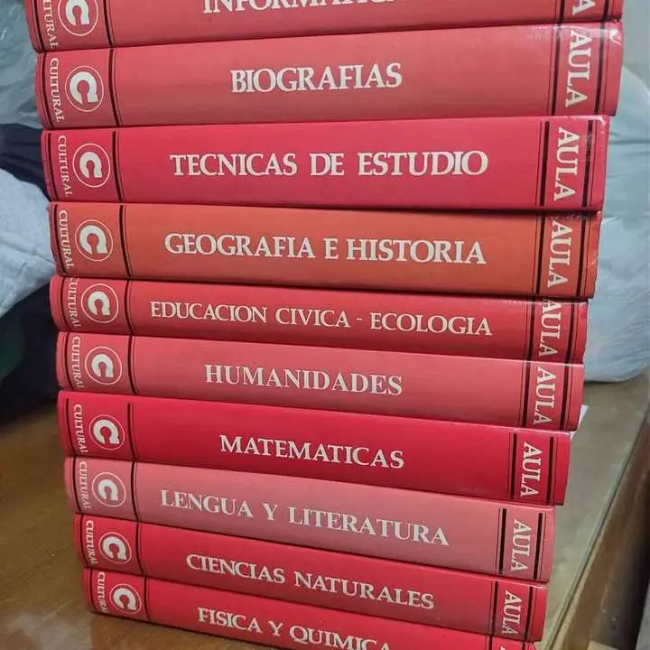 10 Libros "Aula" vendo estan nuevos