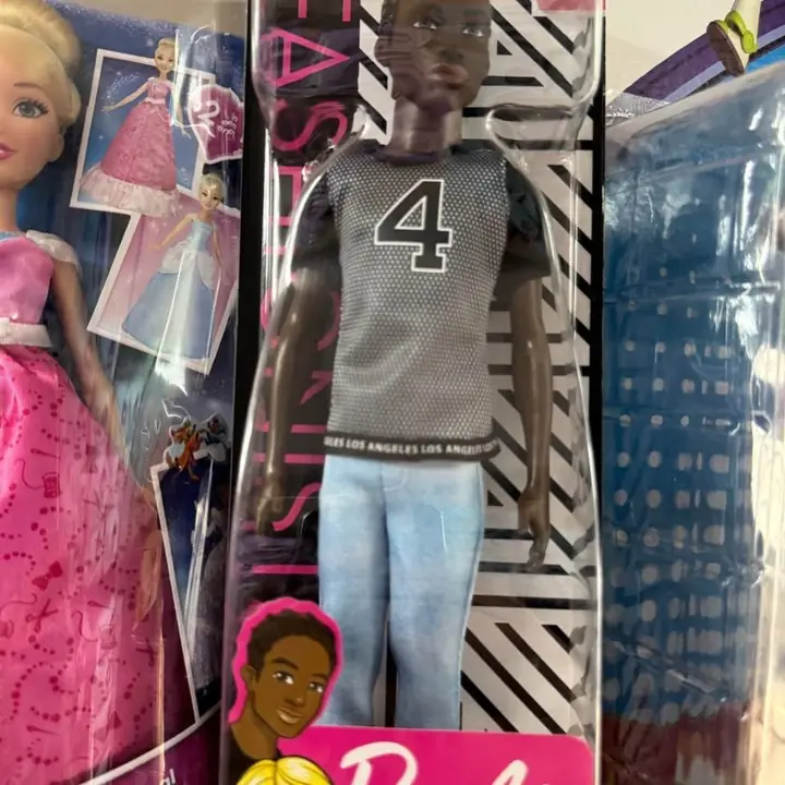 Barbie fashionista ken morocho