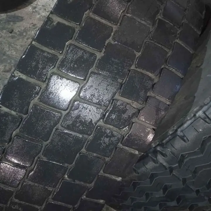 275-80-22.5 Pirelli