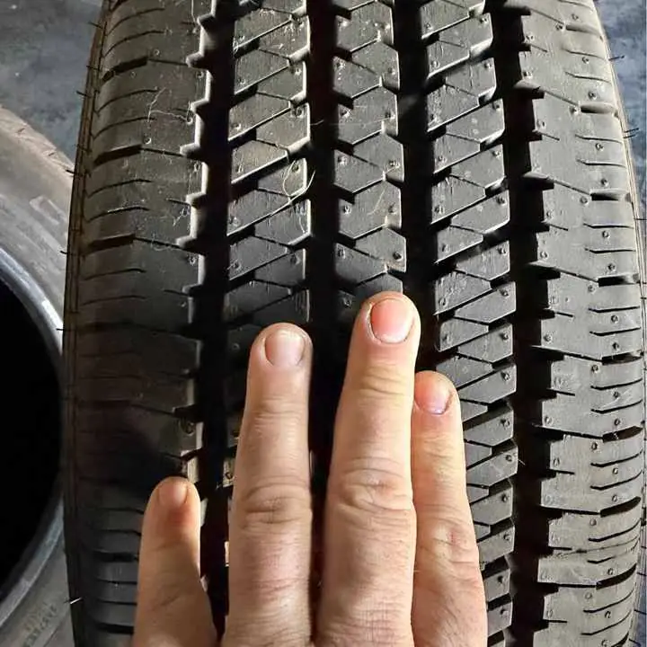 Cubierta bridgestone 245/65/17
