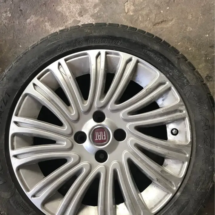 Llanta grand siena 16”