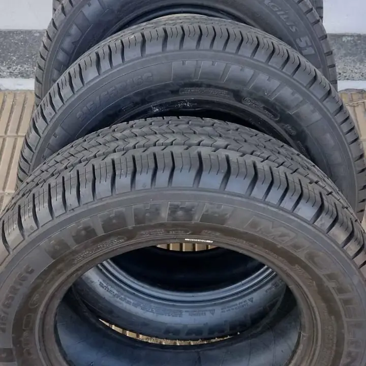215 65 R16 Michelin agilis51