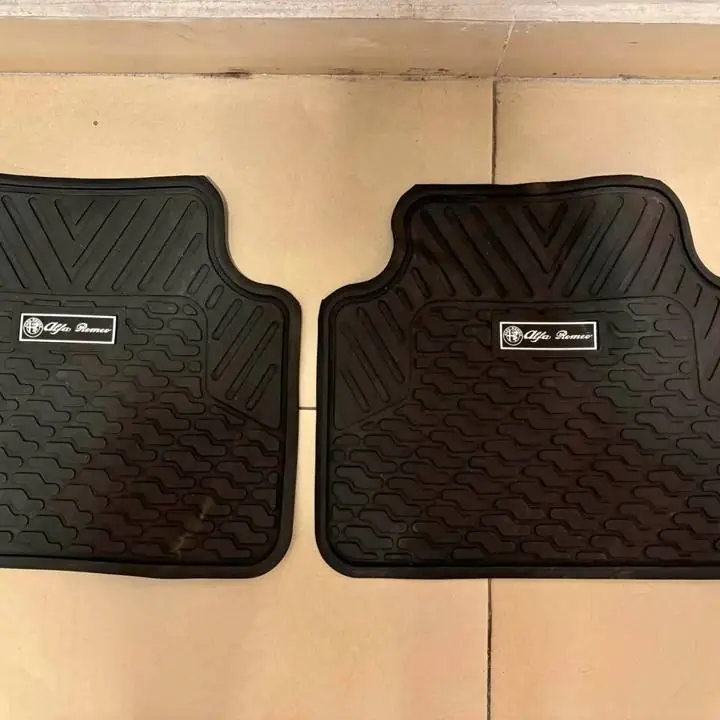 Cubre alfombras traseras Alfa Romeo originales