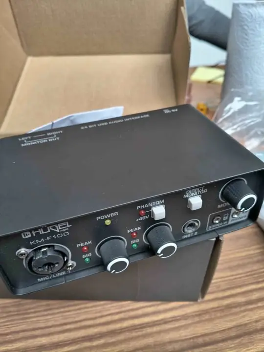 Interface Hügel KM F100