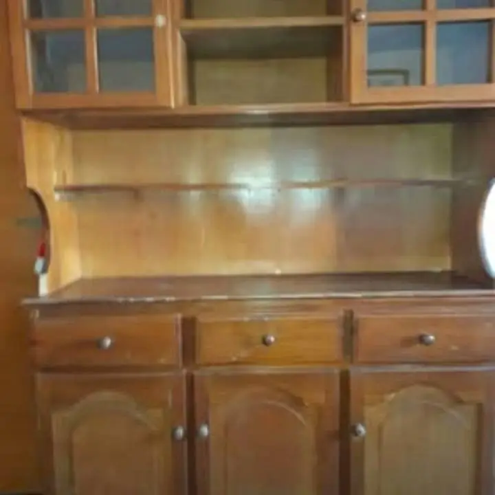 Liquido urgente modular de madera maciza sin uso