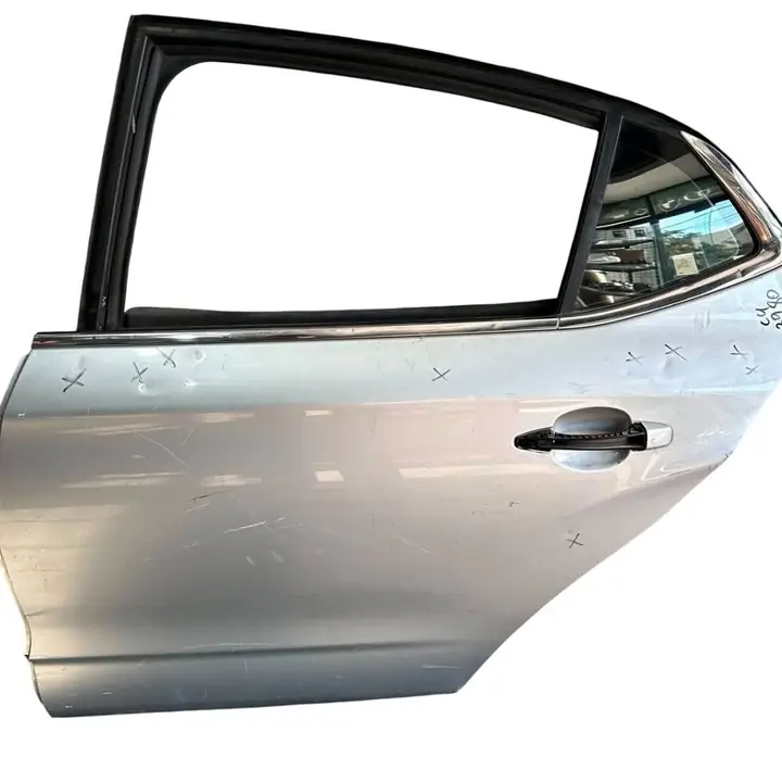Puerta Trasera Izquierda Citroen C4 lounge con detalles ID:215311