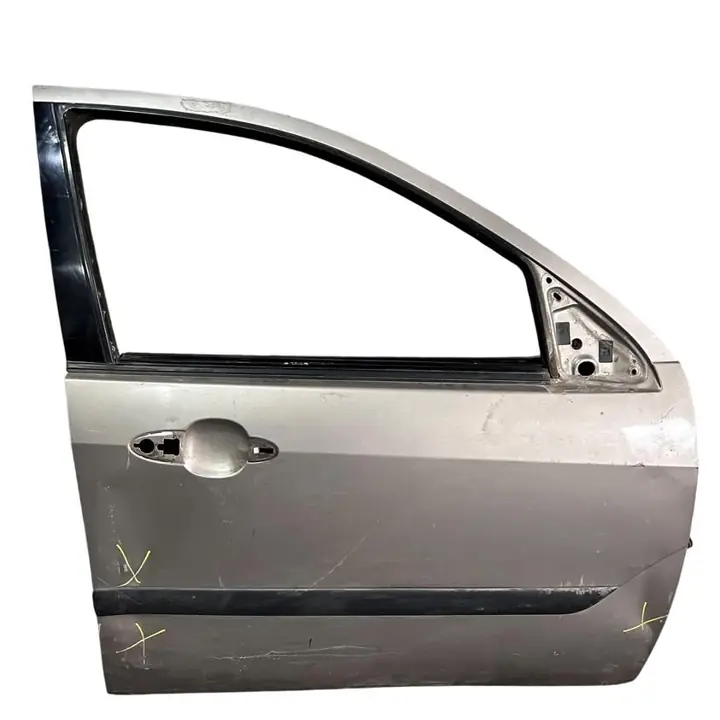 Puerta Delantera Derecha Ford Focus L/V con detalle ID:215684