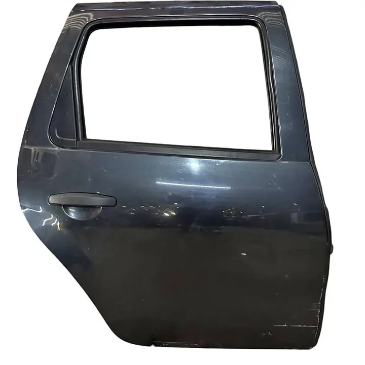 Puerta Trasera Derecha Renault Duster Oroch gris ID:215619