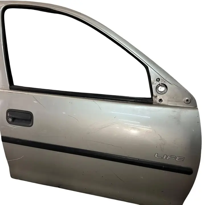 Puerta Delantera Derecha Chevrolet Corsa dorada 4p ID:215596