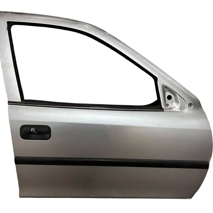 Puerta Delantera Derecha Chevrolet vectra 97/05 gris plata ID:215654