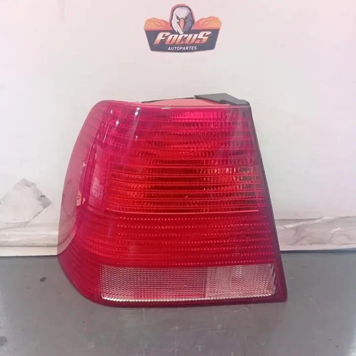 Faro Izquierdo Volkswagen Bora 07/08 c/detalle ID:26924