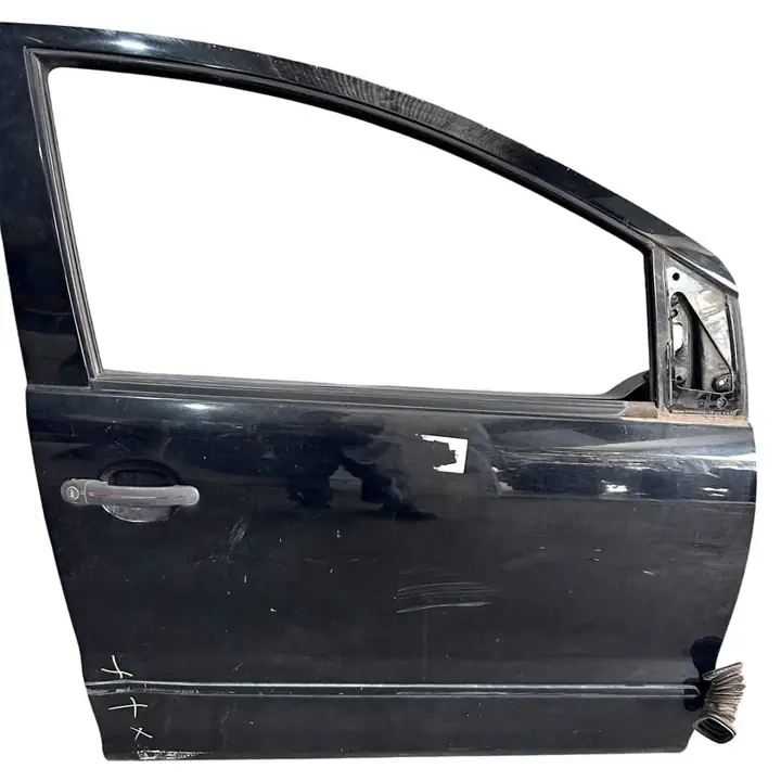 Puerta Delantera Derecha Volkswagen Suran Fox L/N negra ID:215560