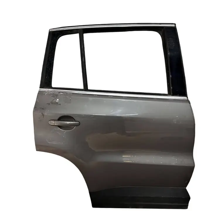 Puerta Trasera Derecha Volkswagen Tiguan 08/16 impecable ID:215650