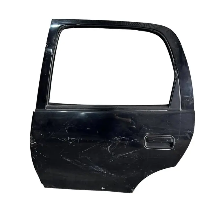 Puerta Trasera Izquierda Chevrolet Corsa 4p negra ID:215758