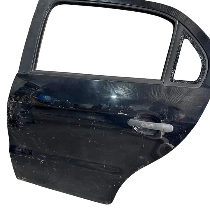 Puerta Trasera Izquierda Volkswagen Gol Trend negra voyage ID:215757