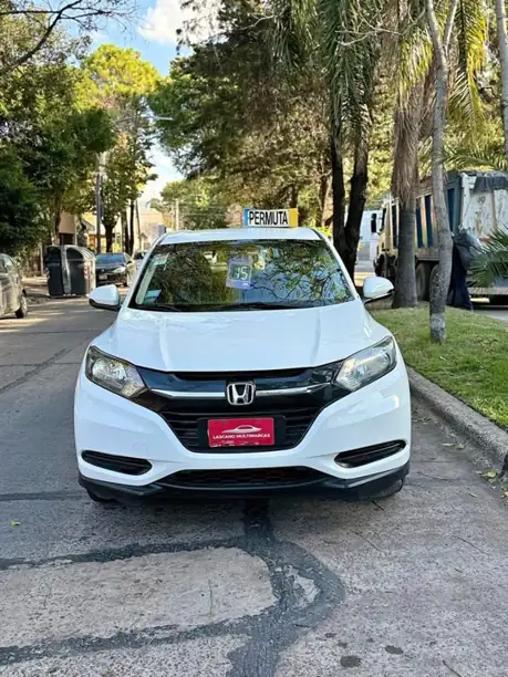 2015 Honda Hrv LX 1.8 AT !