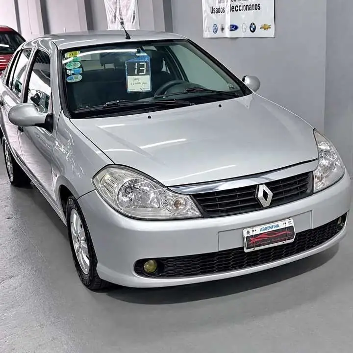 2013 Renault Symbol 1.6 GNC Oportunidad