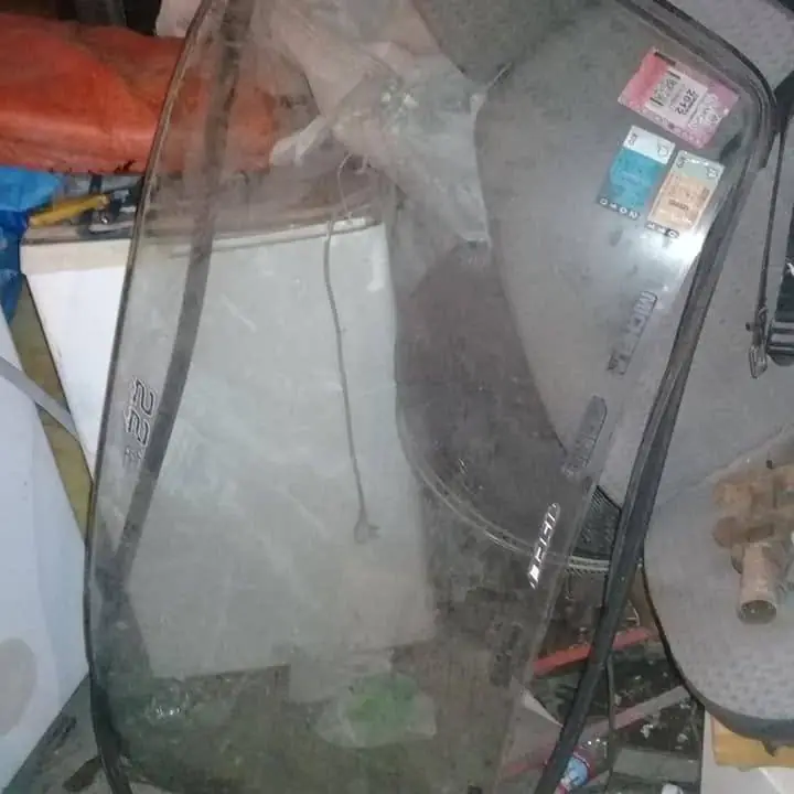 Parabrisas delantero renault 18 sin marcar (aceptamos Mercado pago)