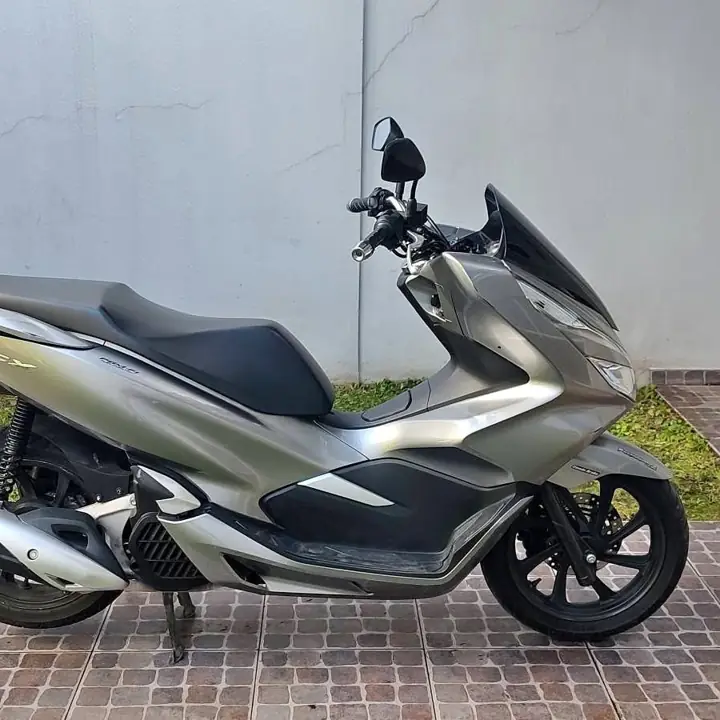 Honda PCX 150 2019 con 16.800kms. Excelente estado!